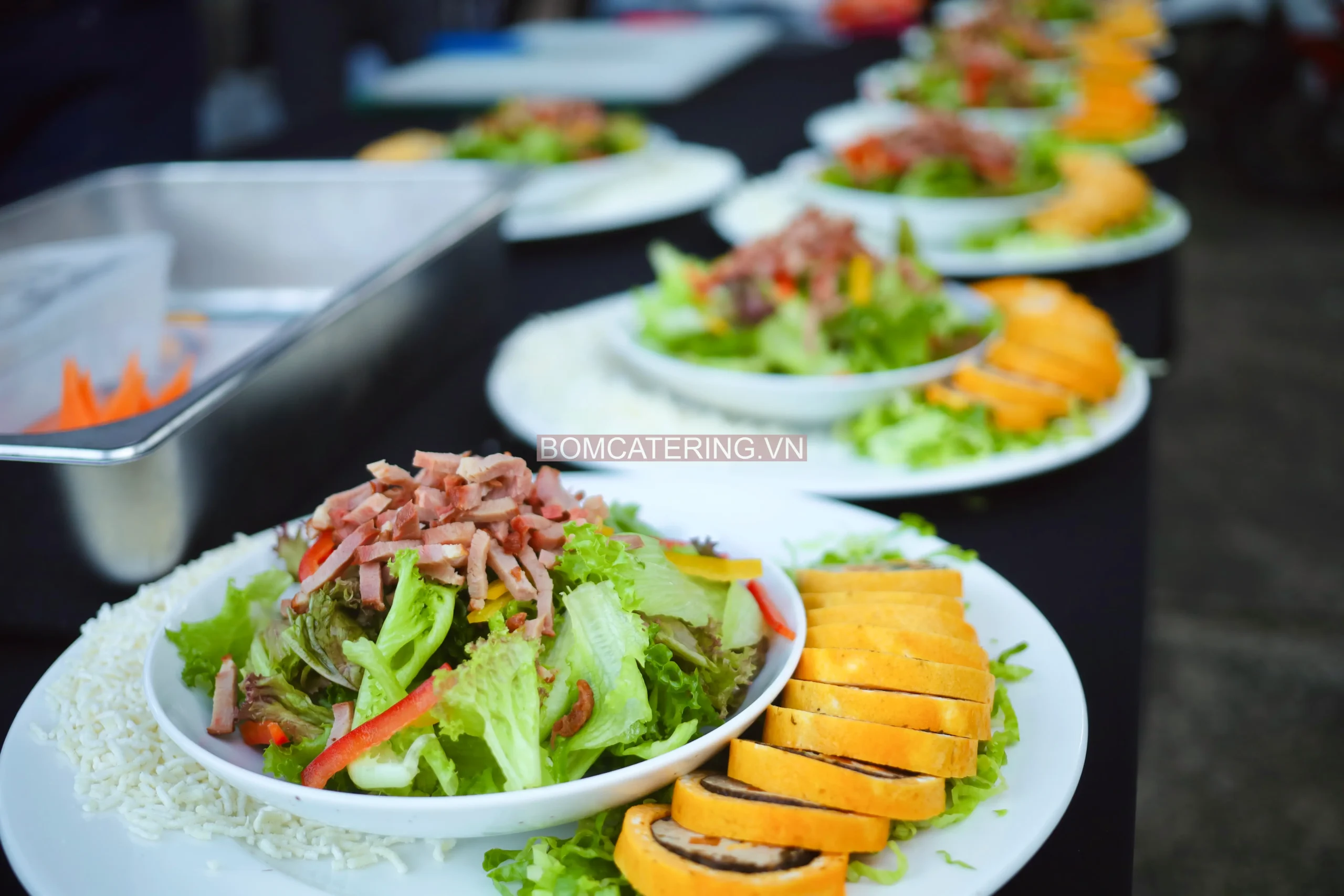 Ý Tưởng Tổ Chức Tiệc Tất Niên Vui Nhộn Cuối Năm