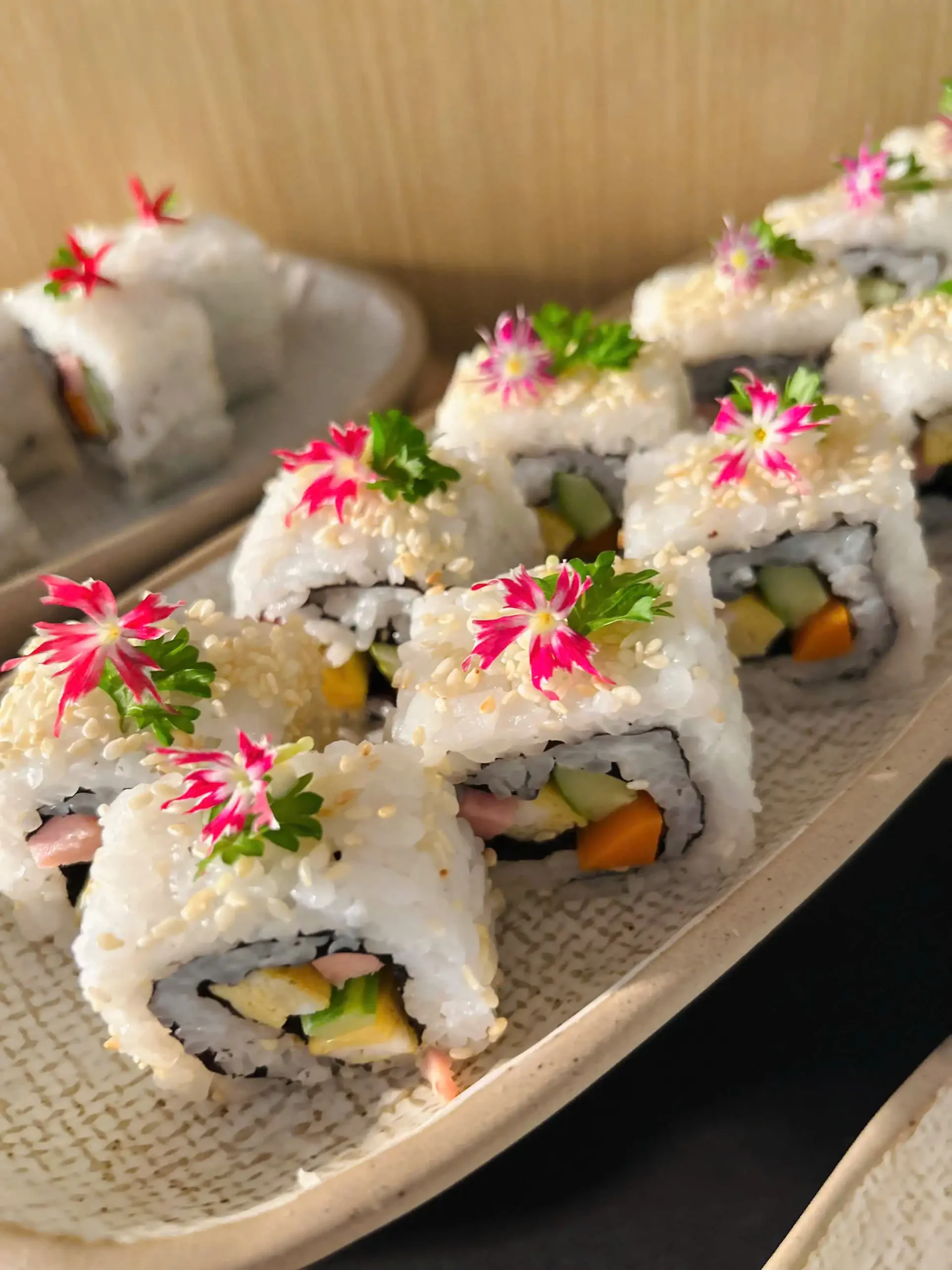 Dịch vụ tiệc trọn gói: đặt tiệc, teabreak, finger food, catering