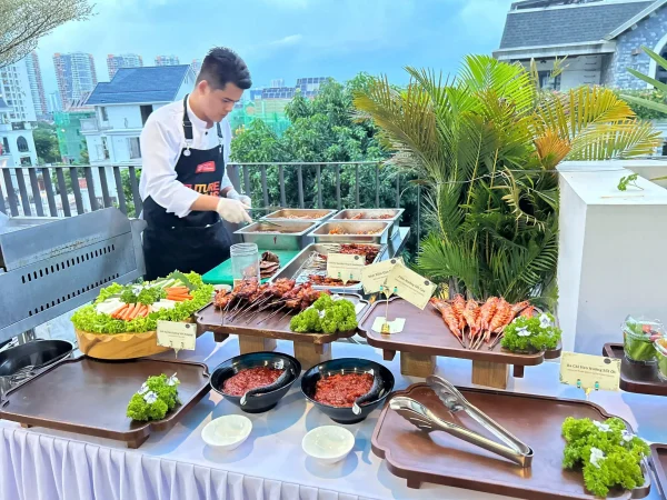 Bí quyết để tổ chức tiệc giá rẻ mà vẫn sang trọng, Chọn địa điểm thông minh – tiết kiệm mà vẫn đẹp