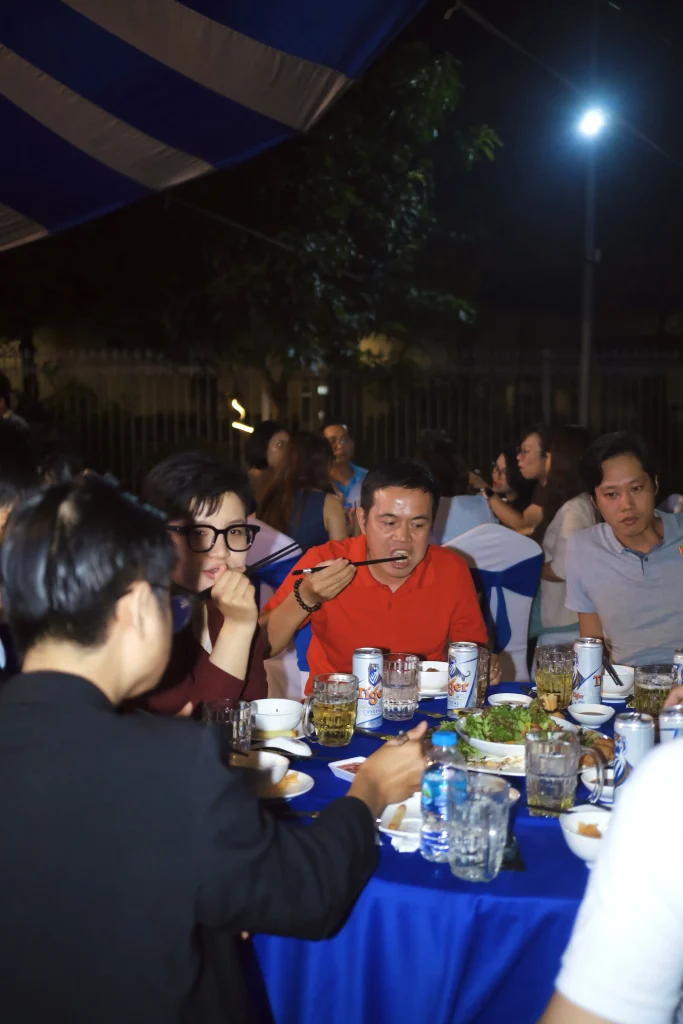 Bí quyết đặt mâm cỗ tại nhà cho buổi tiệc thêm phần chỉn chu