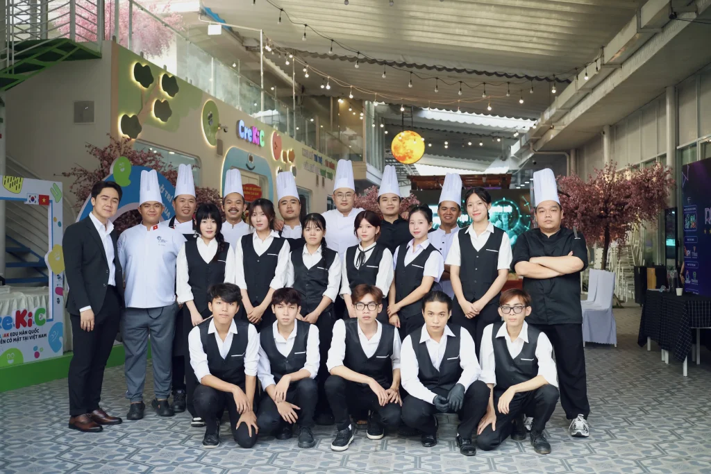 Những lưu ý quan trọng khi thuê đầu bếp nấu tiệc tại nhà