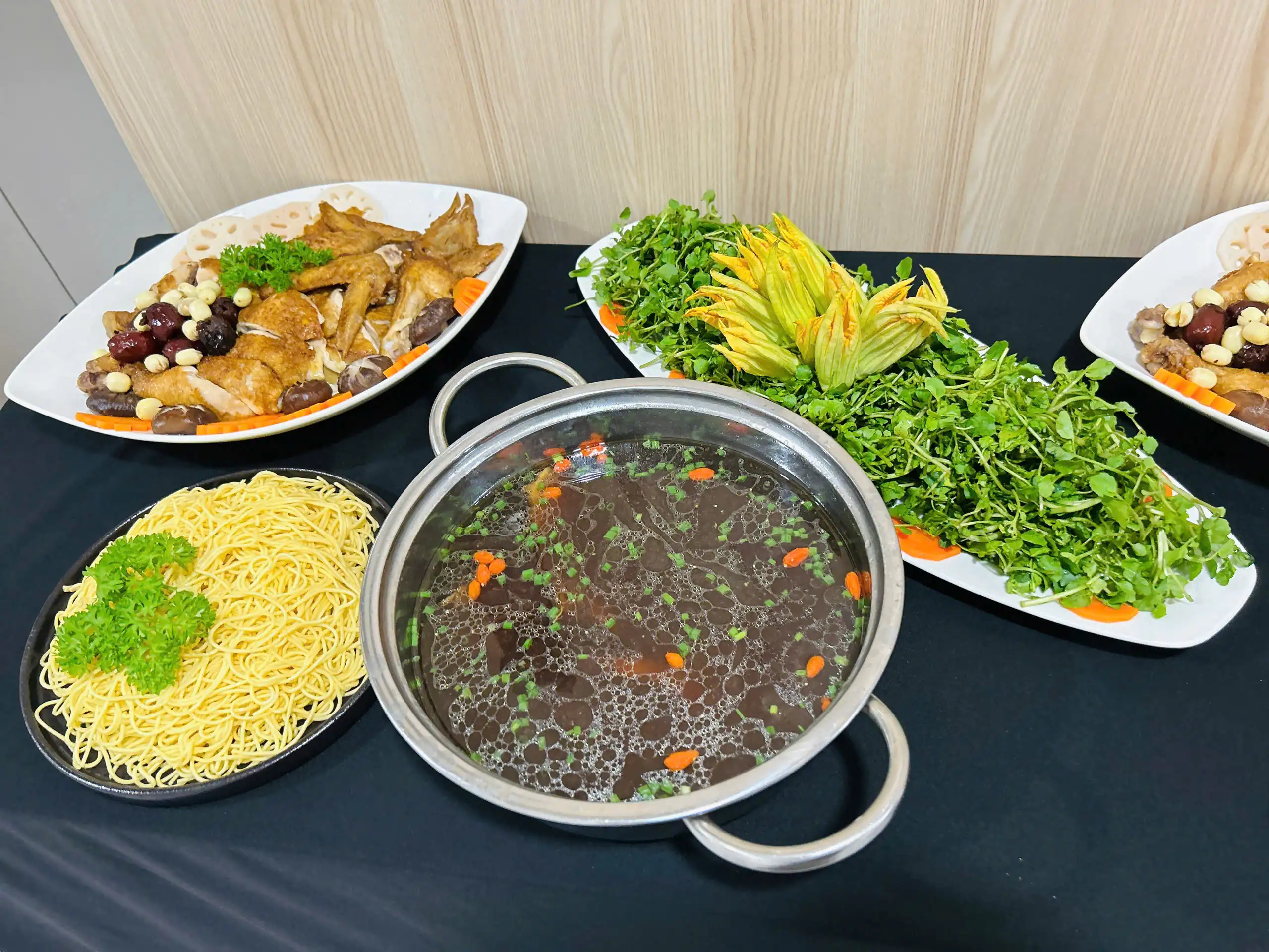Dịch vụ đặt tiệc tại nhà Dĩ An – đặt tiệc sinh nhật, nấu tiệc tận nơi